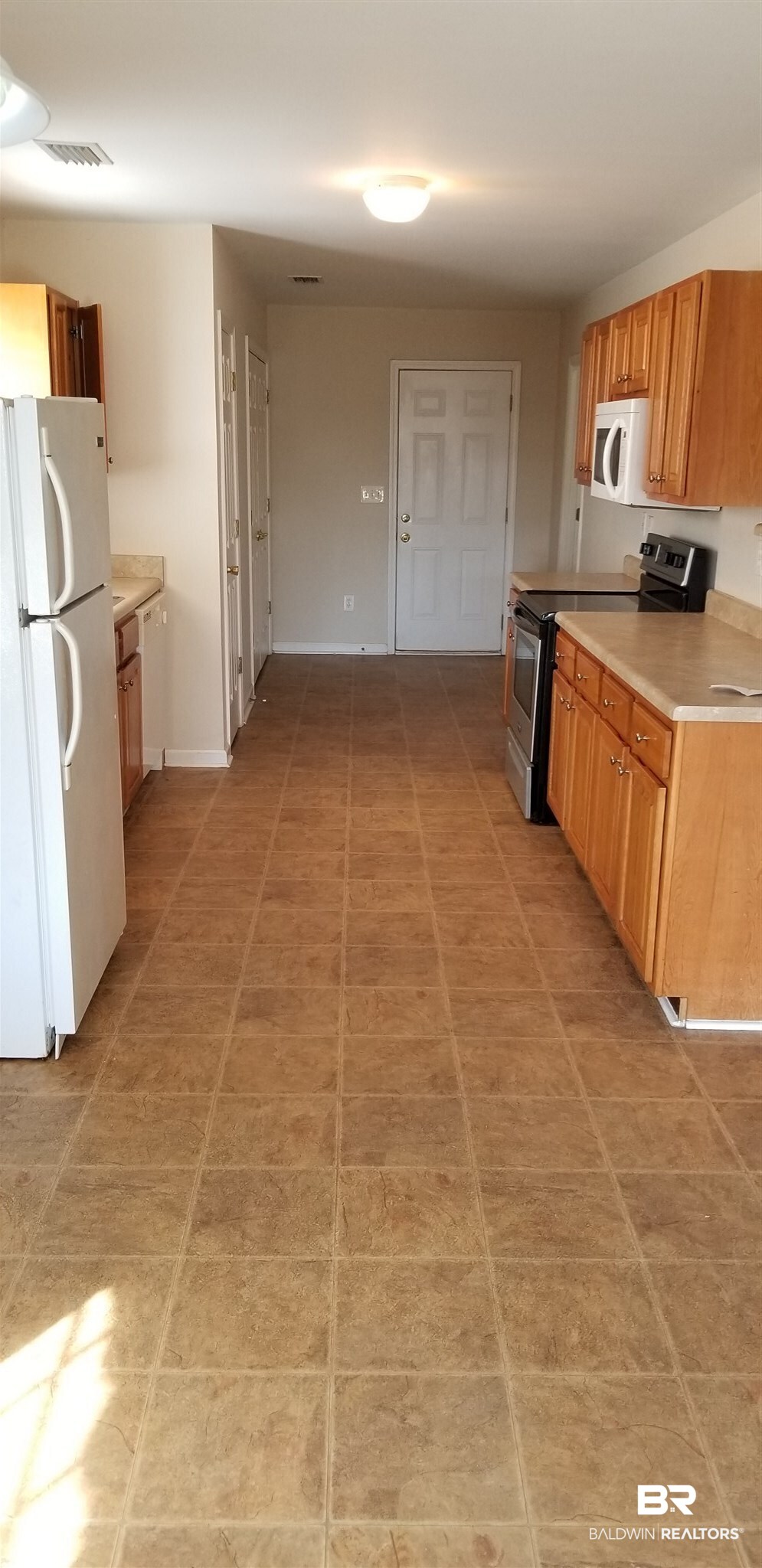 22816 Respite Lane Foley, AL 36535 - Photo 6 of 18 Kitchen