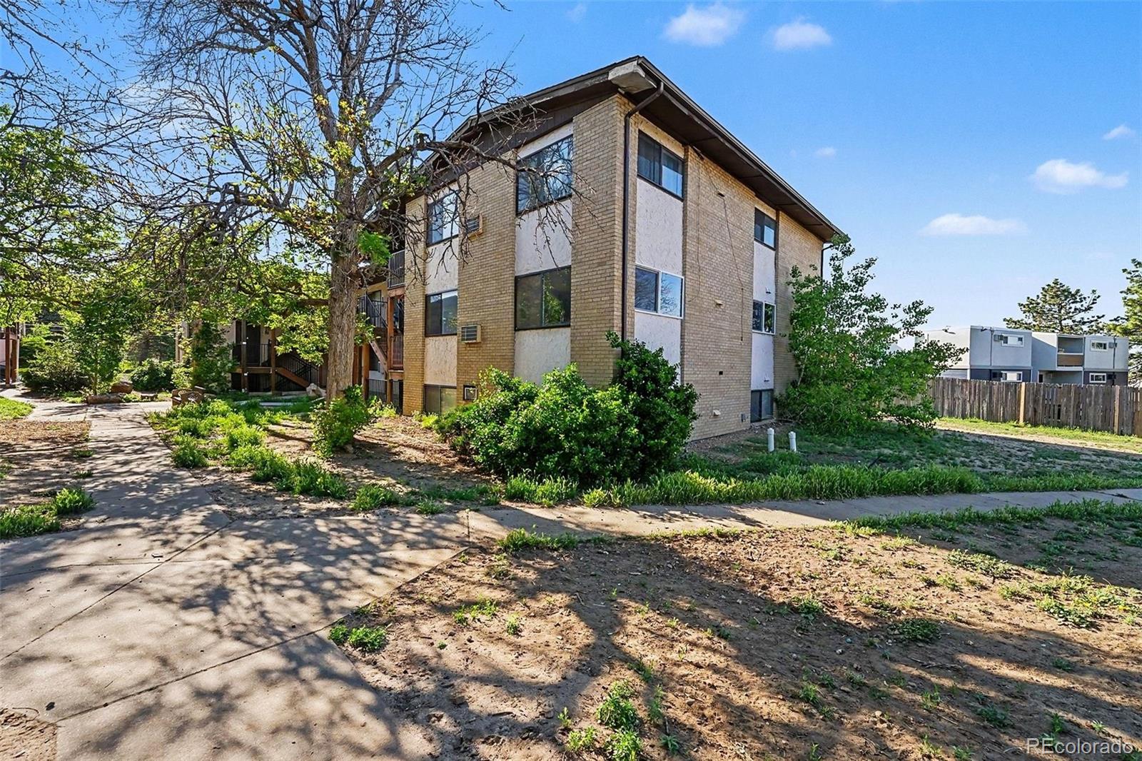 875 South Quebec Street, Unit 24 Denver, CO 80247 - Photo 2 of 26