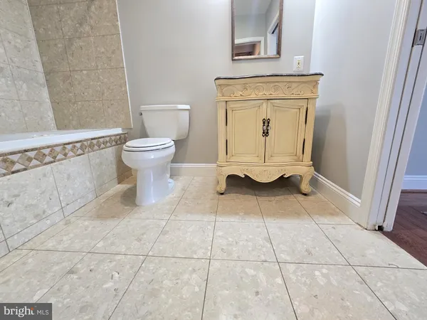 $2,500 | 112 North Luzerne Avenue, Baltimore, MD 21224