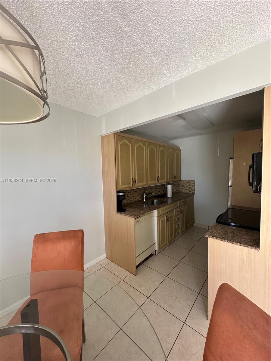 3043 Exeter Boca Raton, FL 33434 - Photo 4 of 9 Photo 4