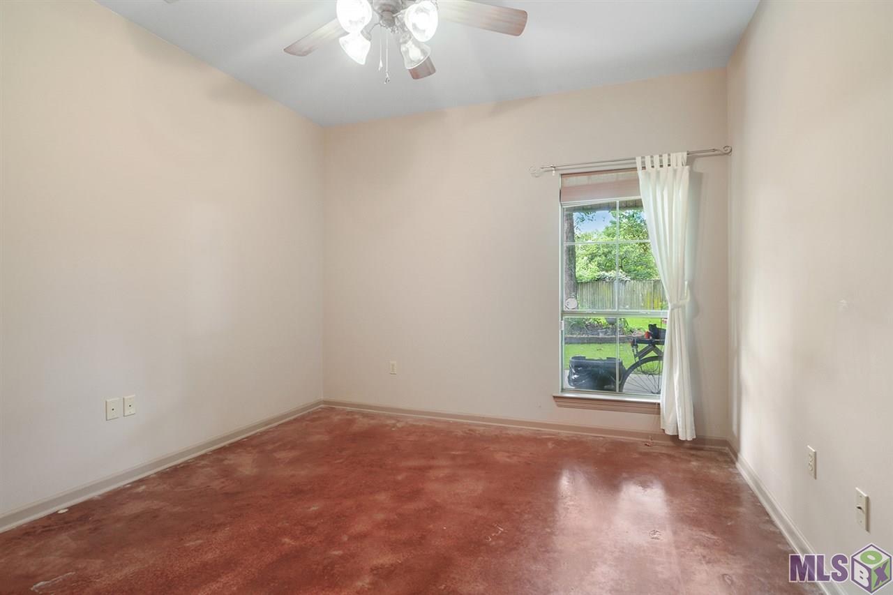 3142 Perkins Road Baton Rouge, LA 70808 - Photo 10 of 17 3rd bedroom also nice size