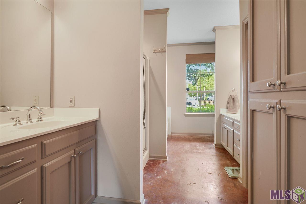 Large master bathroom with 2 closets and double vanity!