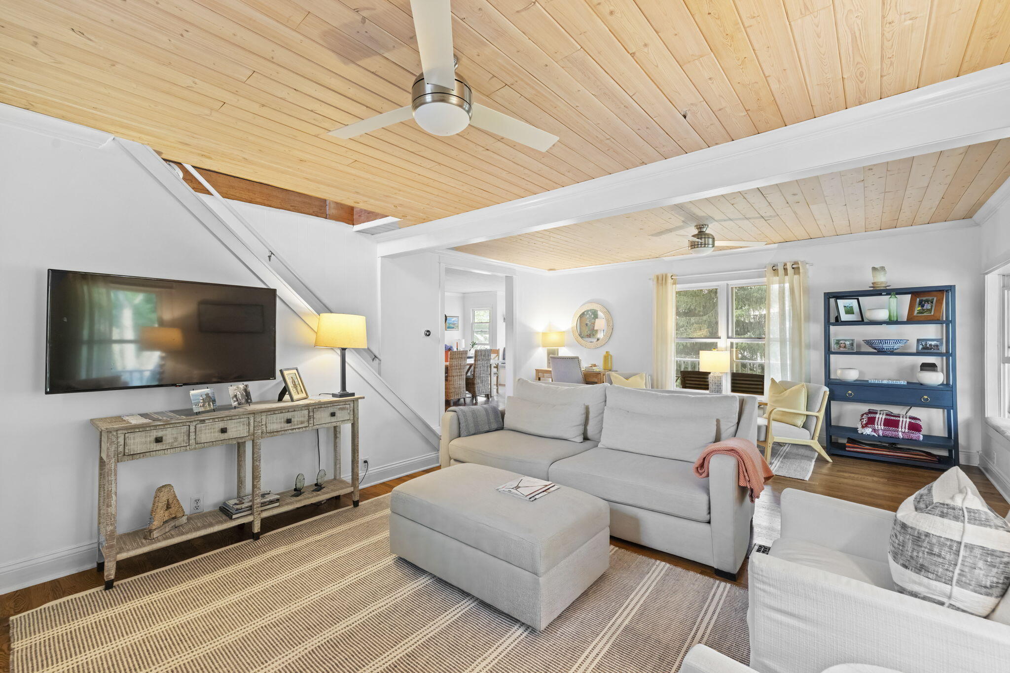 12877 Flynn Road Sawyer, MI 49125 - Photo 22 of 43 Living room