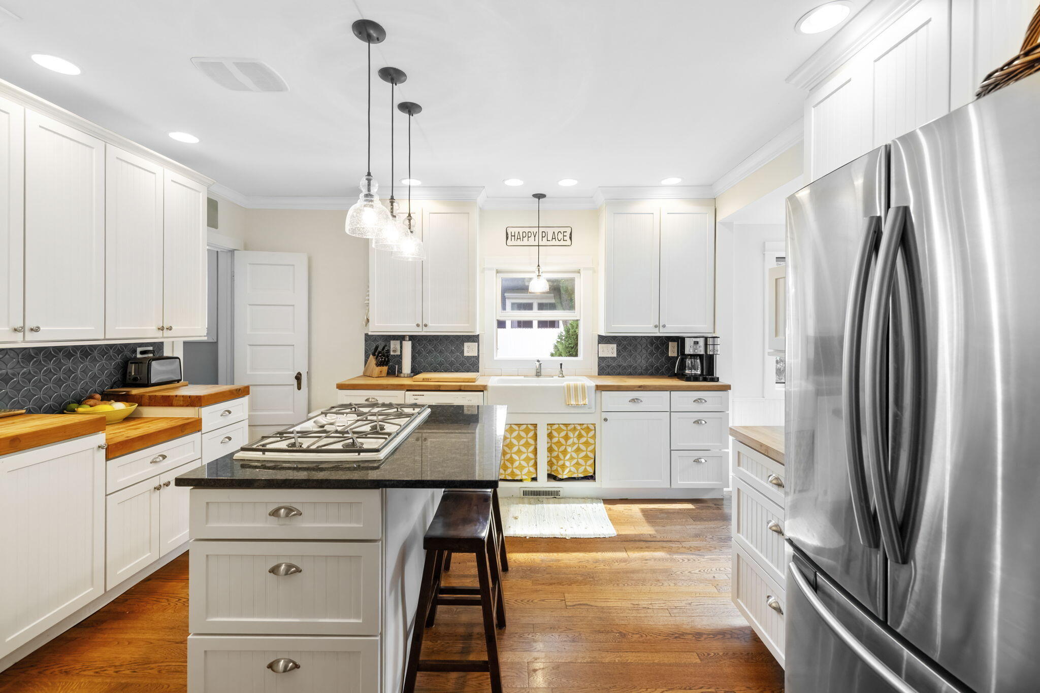 12877 Flynn Road Sawyer, MI 49125 - Photo 4 of 43 Kitchen
