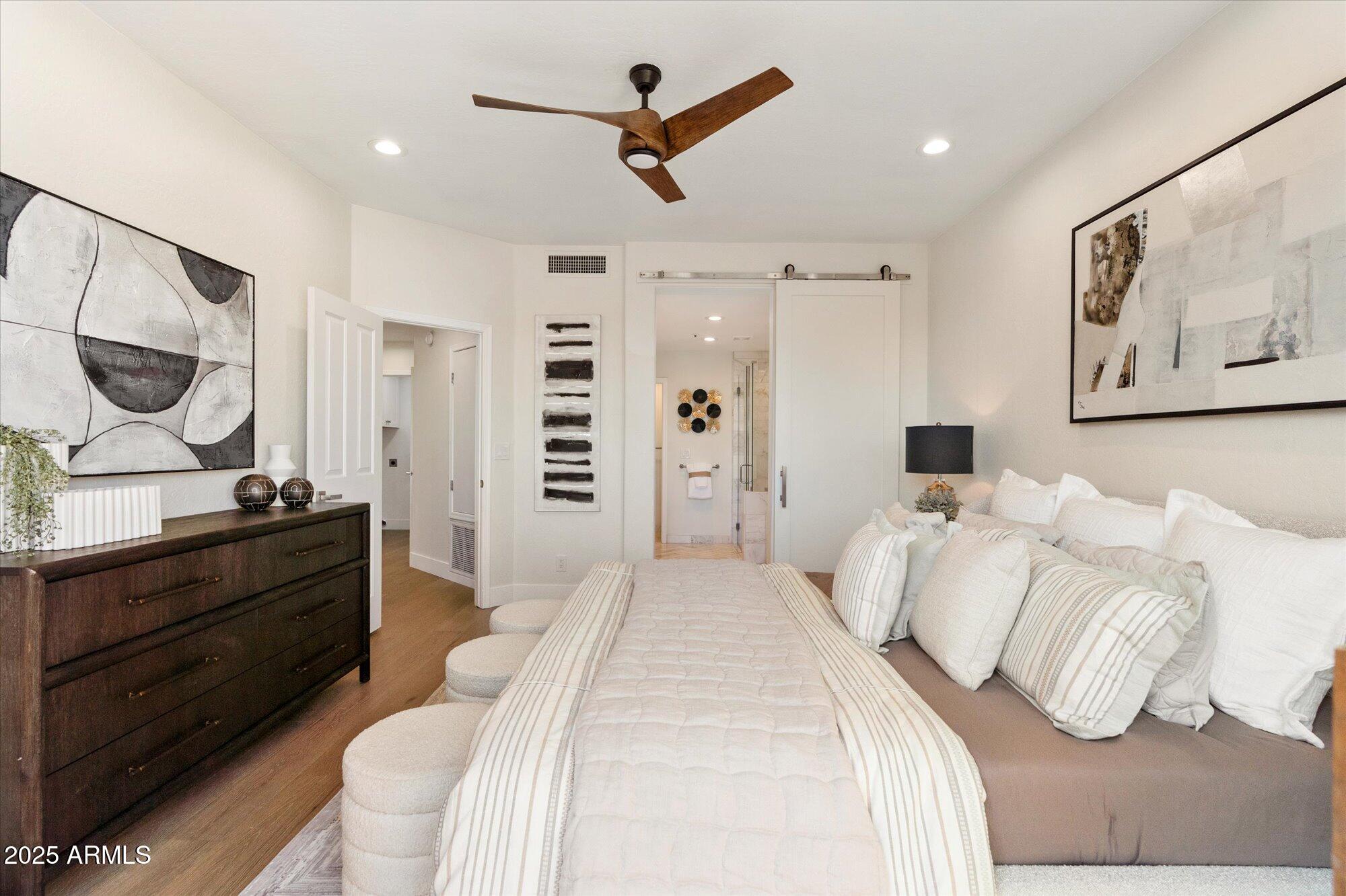 7955 East Chaparral Road, Unit 17 Scottsdale, AZ 85250 - Photo 18 of 57 1st Floor Designer Primary Suite