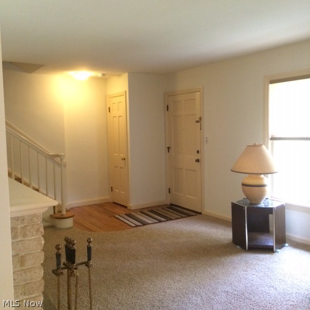 2551 Milton Road Cleveland, OH 44118 - Photo 4 of 25 Entry has hardwood floor
