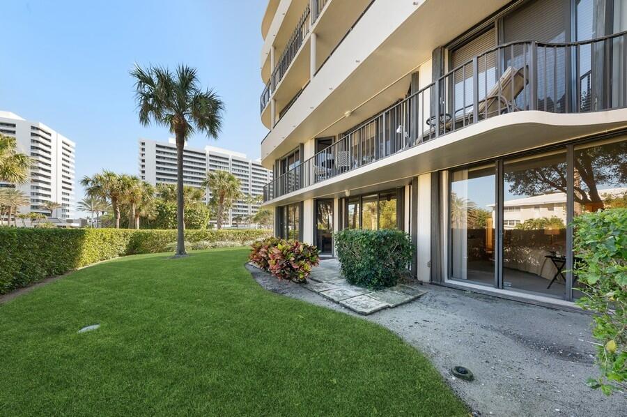 1401 South Ocean Boulevard, Unit 110 Boca Raton, FL 33432 - Photo 26 of 46 Patio