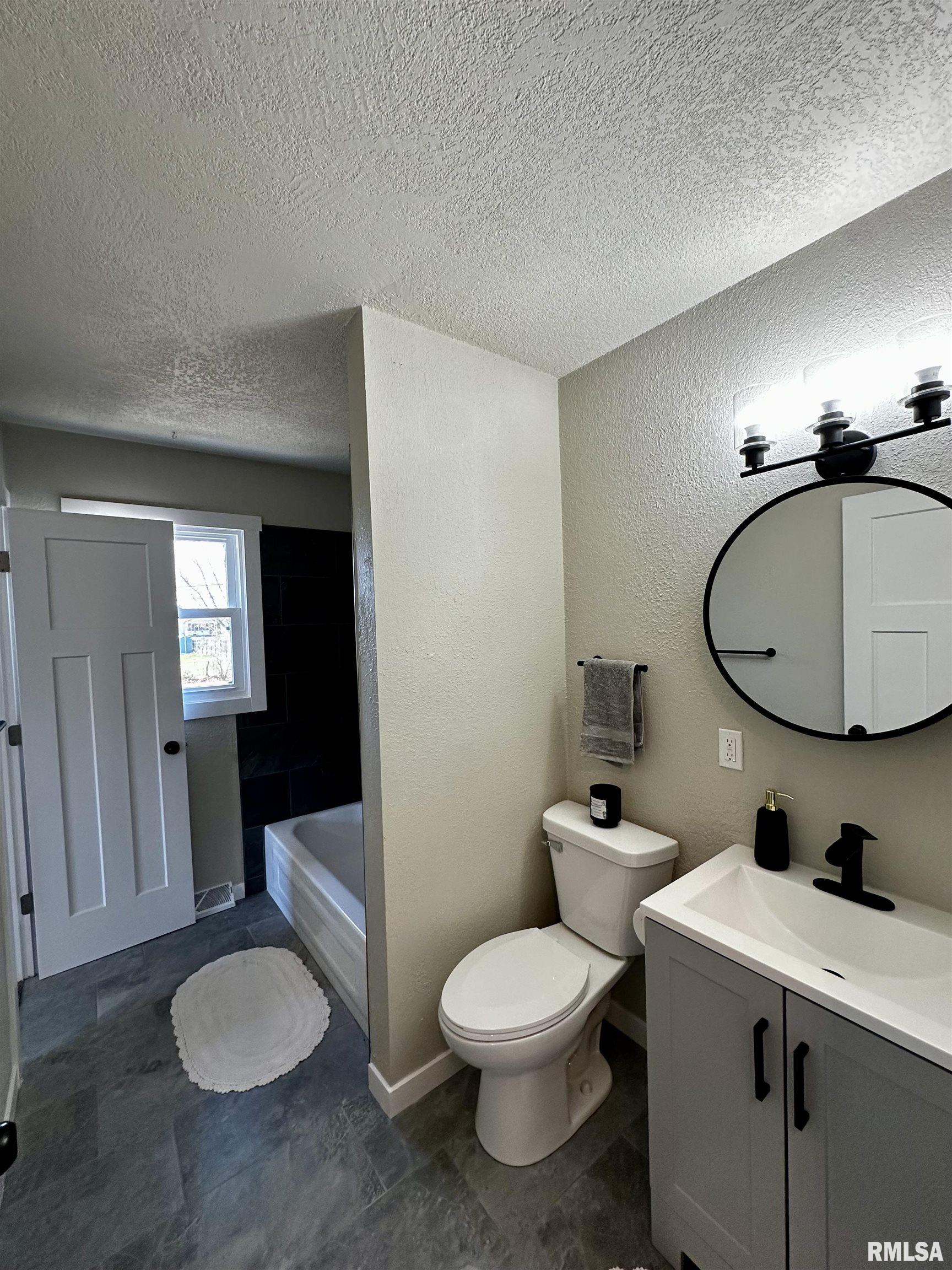 1005 7th Street Colona, IL 61241 - Photo 13 of 21 Gallery Image 13