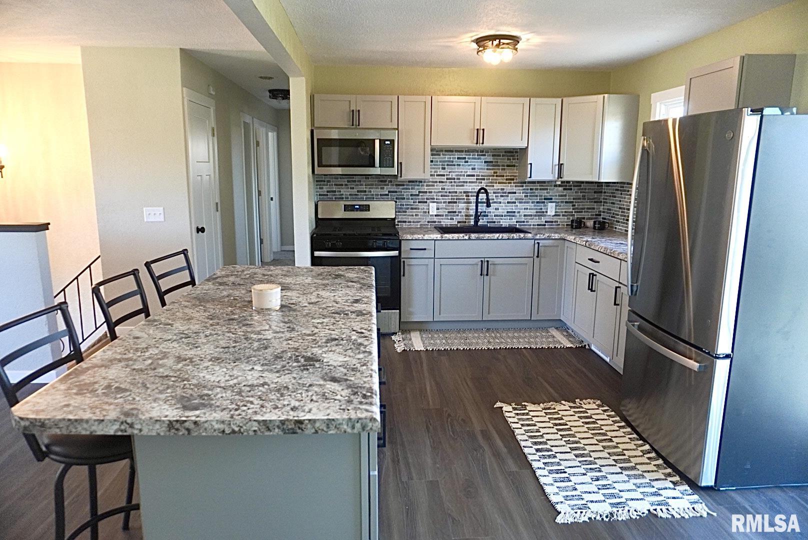1005 7th Street Colona, IL 61241 - Photo 2 of 21 Gallery Image 2