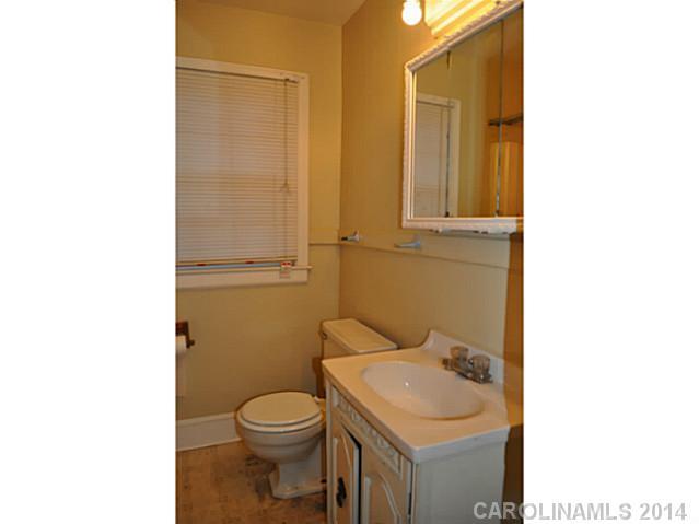 629 Marsh Road Charlotte, NC 28209 - Photo 8 of 10