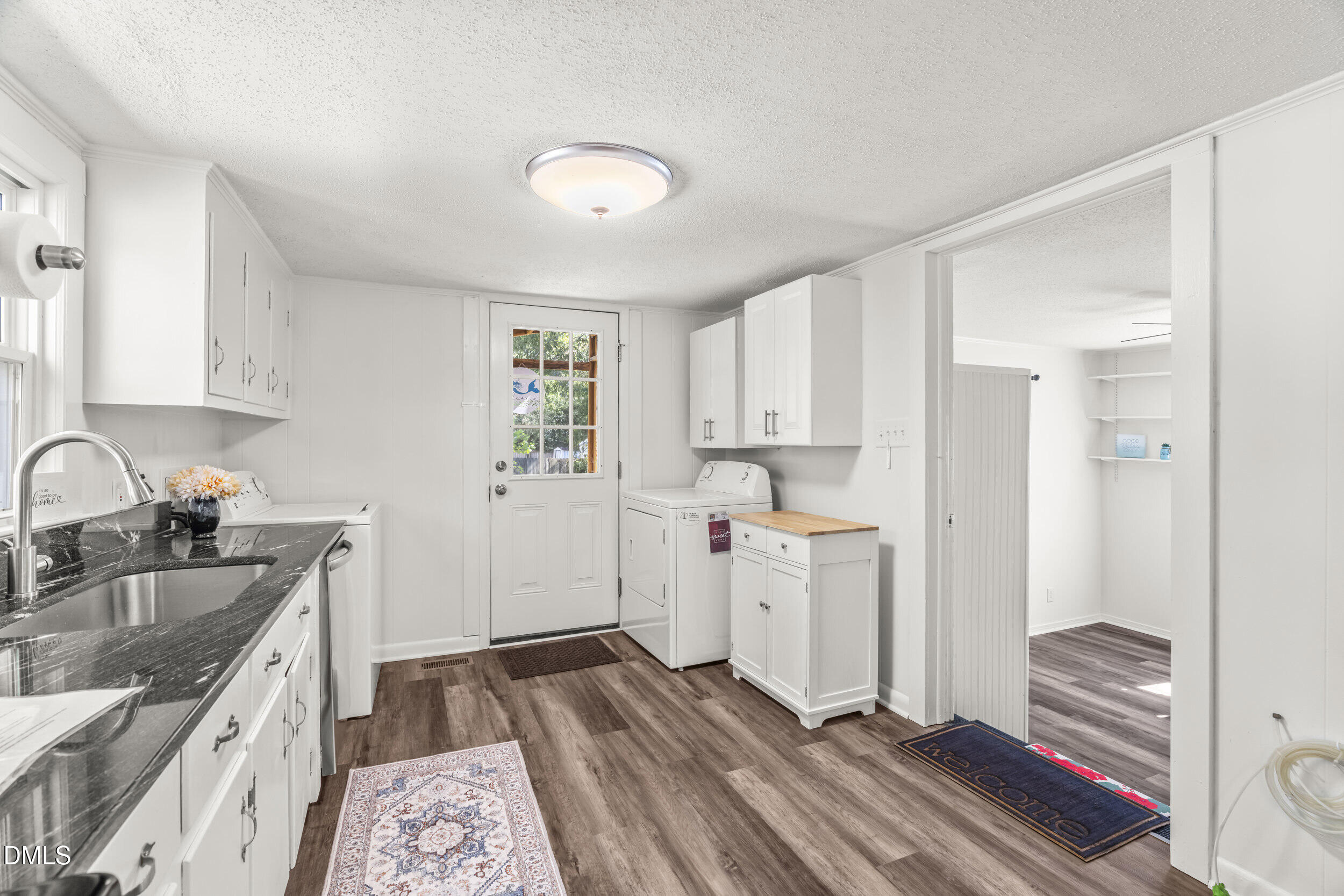 305 North 10th Street Erwin, NC 28339 - Photo 11 of 36 Kitchen