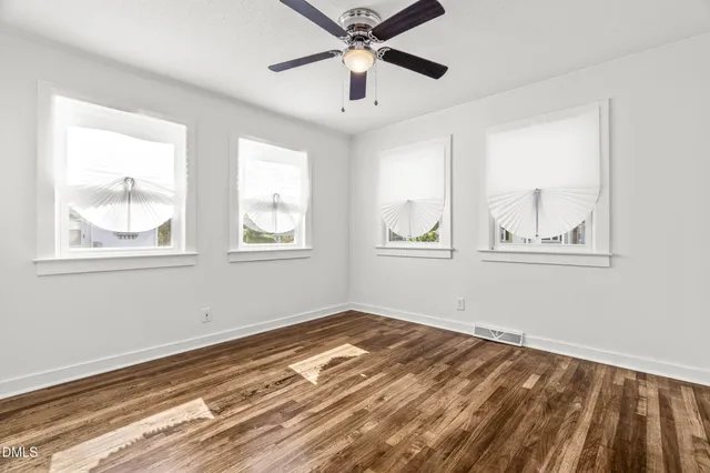 $219,495 | 305 North 10th Street, Erwin, NC 28339