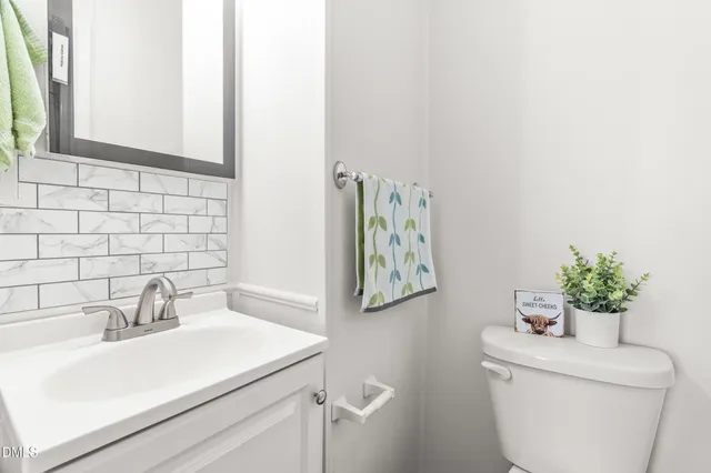 $219,495 | 305 North 10th Street, Erwin, NC 28339