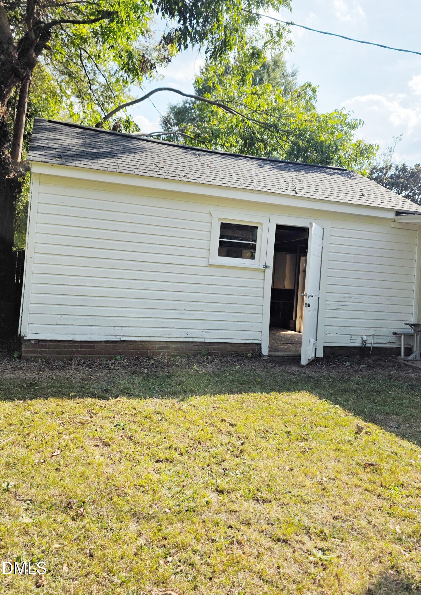 305 North 10th Street Erwin, NC 28339 - Photo 32 of 36 Entrance to wksp from yard