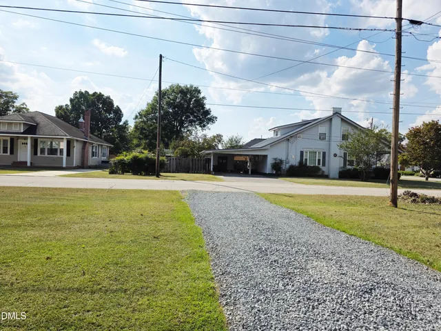 $219,495 | 305 North 10th Street, Erwin, NC 28339