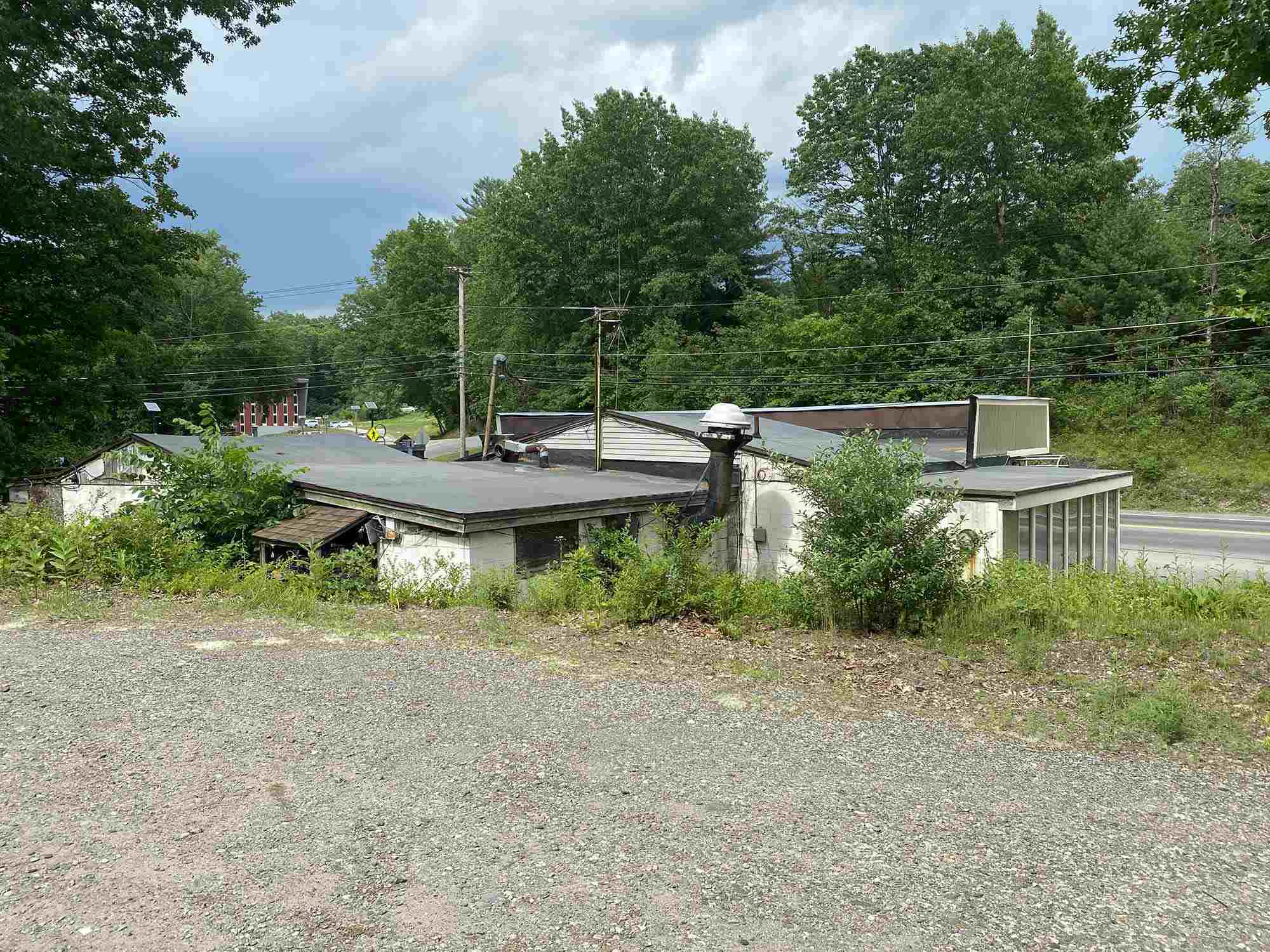 562-564 Putney Road Brattleboro, VT 05301 - Photo 3 of 14