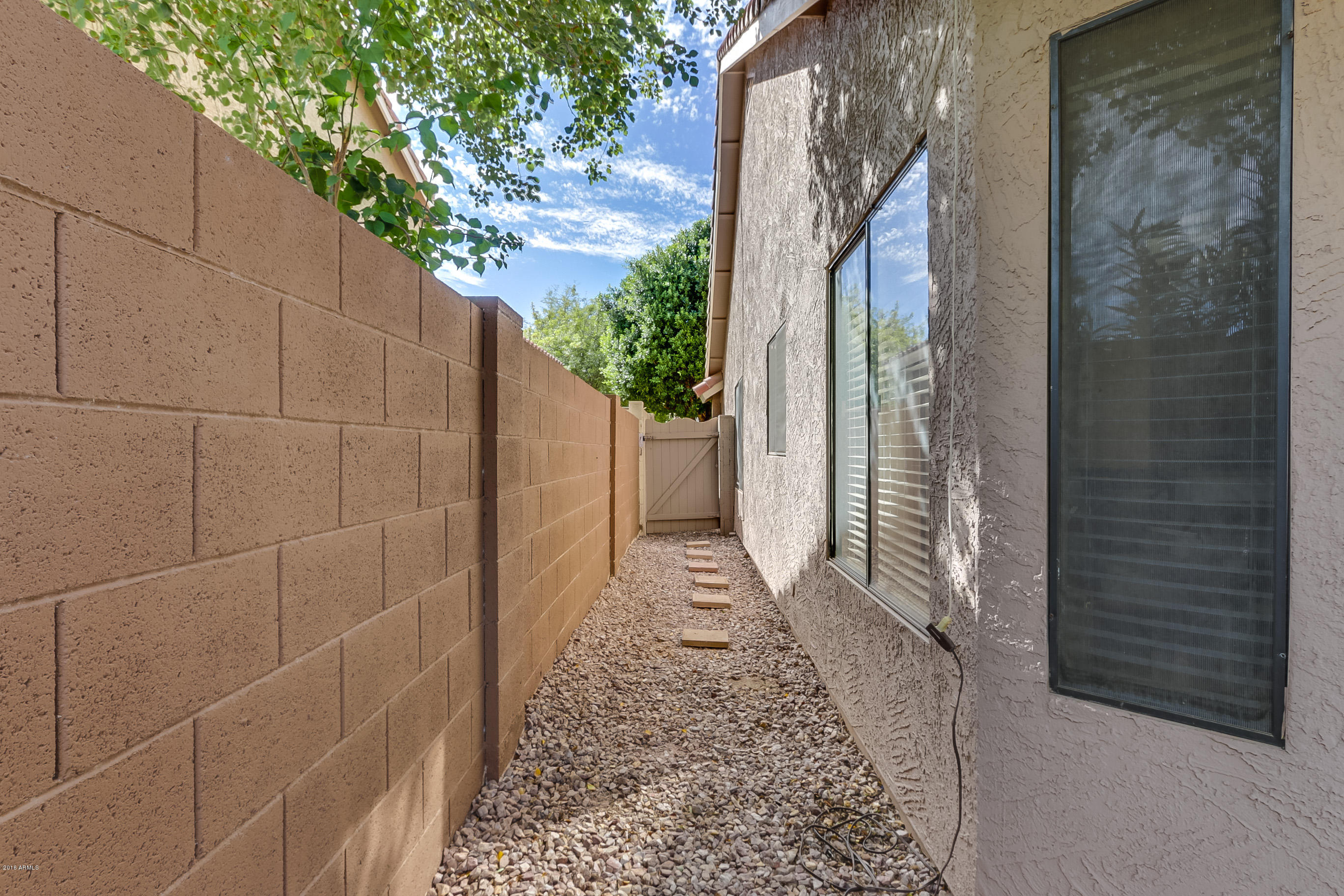 1444 East Hearne Way Gilbert, AZ 85234 - Photo 9 of 46 Hearne-46