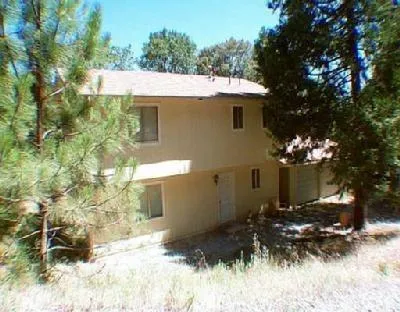 a front view of house with yard