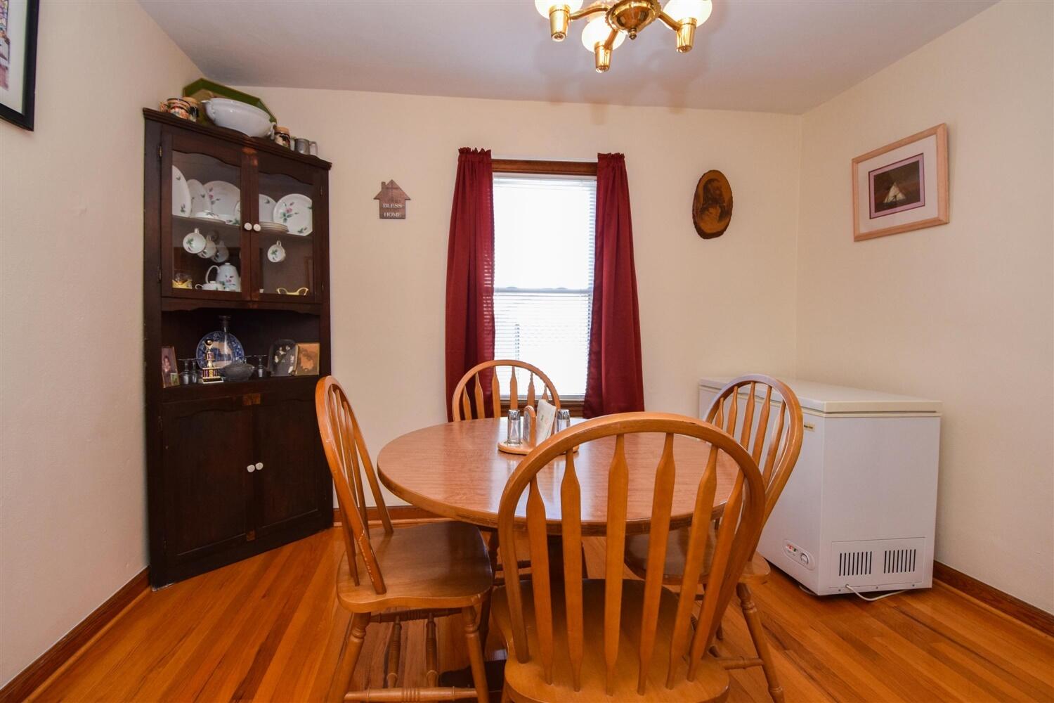 4928 Hazelridge Road Northwest Roanoke, VA 24012 - Photo 4 of 14 06-Photo-6