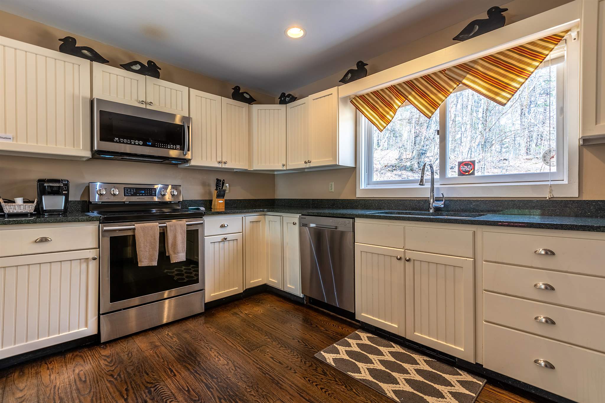 139 High Meadow Road Winhall, VT 05340 - Photo 4 of 38