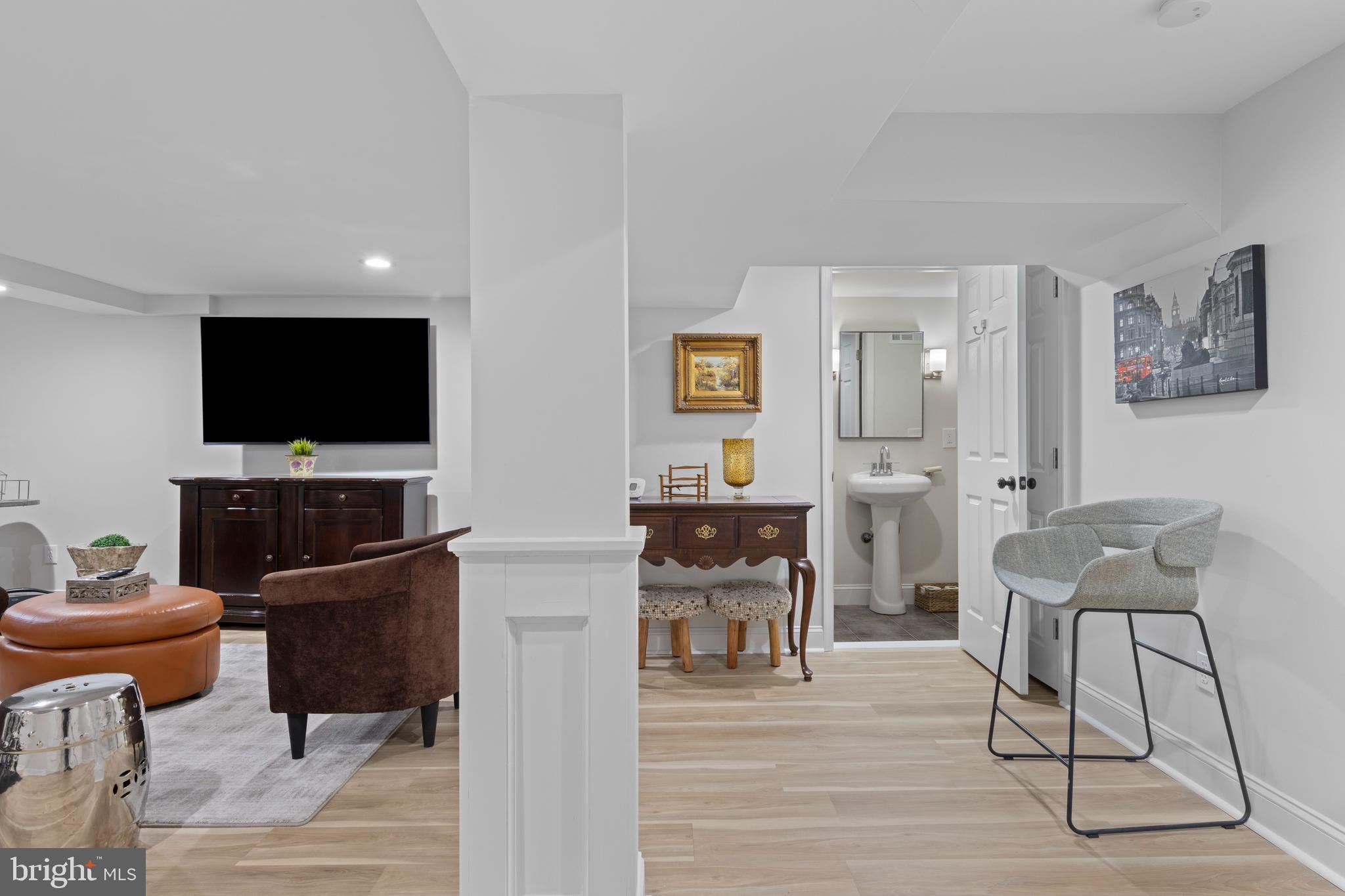 831 Stanbridge Road Drexel Hill, PA 19026 - Photo 40 of 60