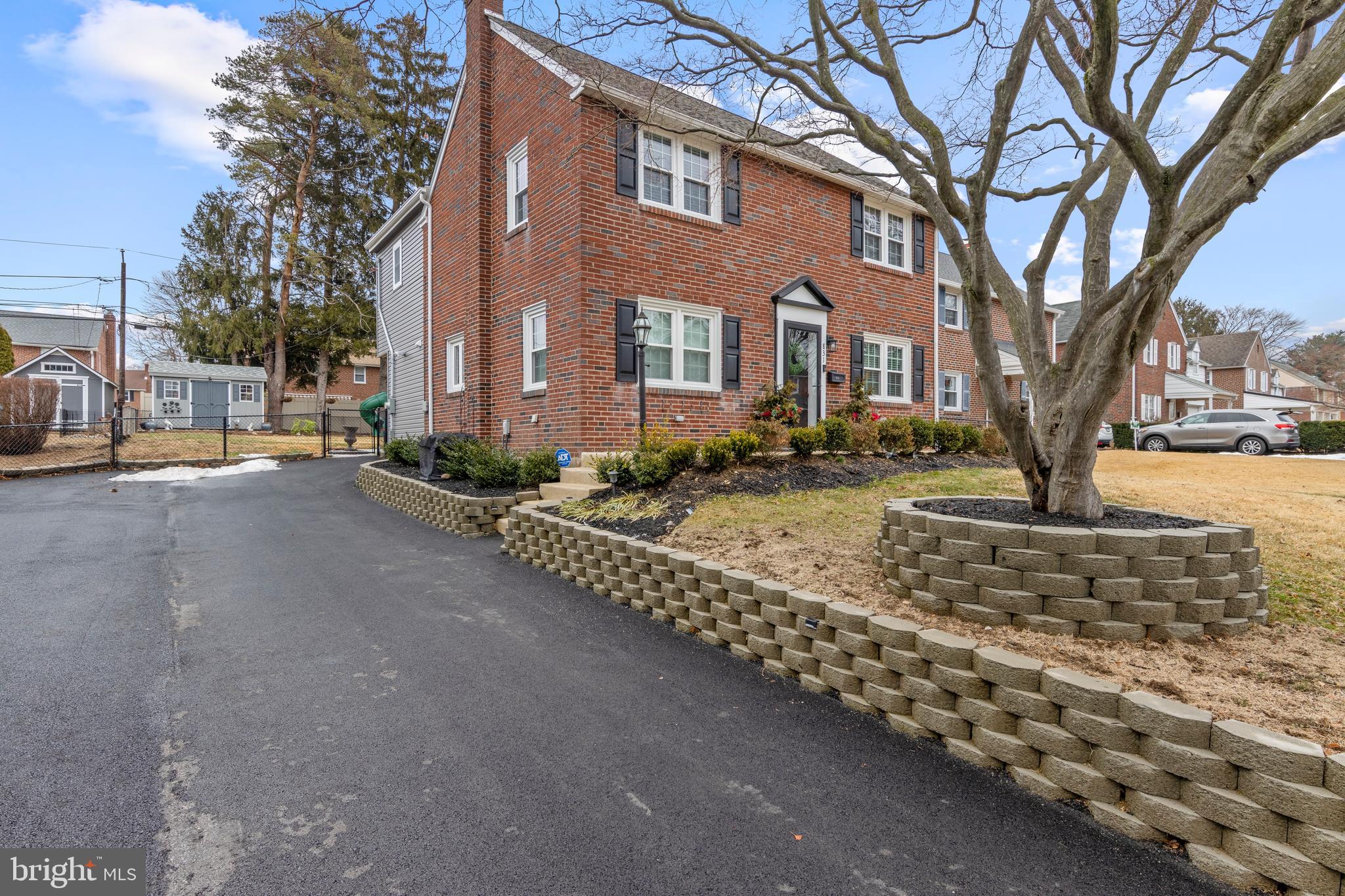 831 Stanbridge Road Drexel Hill, PA 19026 - Photo 7 of 60