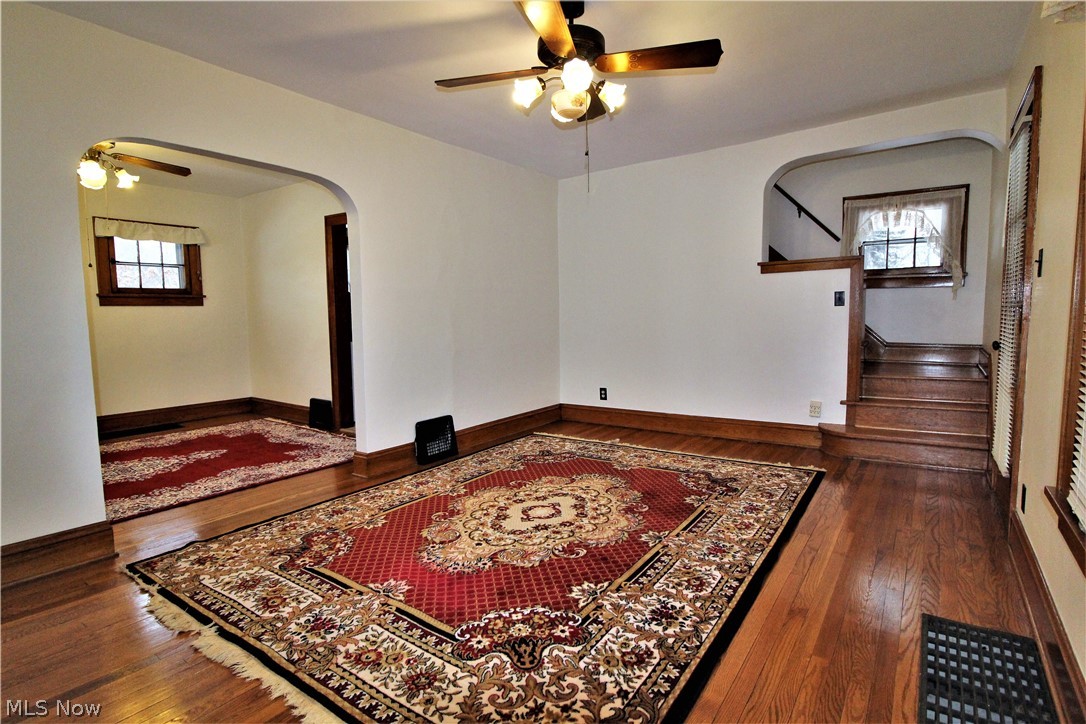 1932 Liberty Road Stow, OH 44224 - Photo 3 of 27 Gallery Image 3