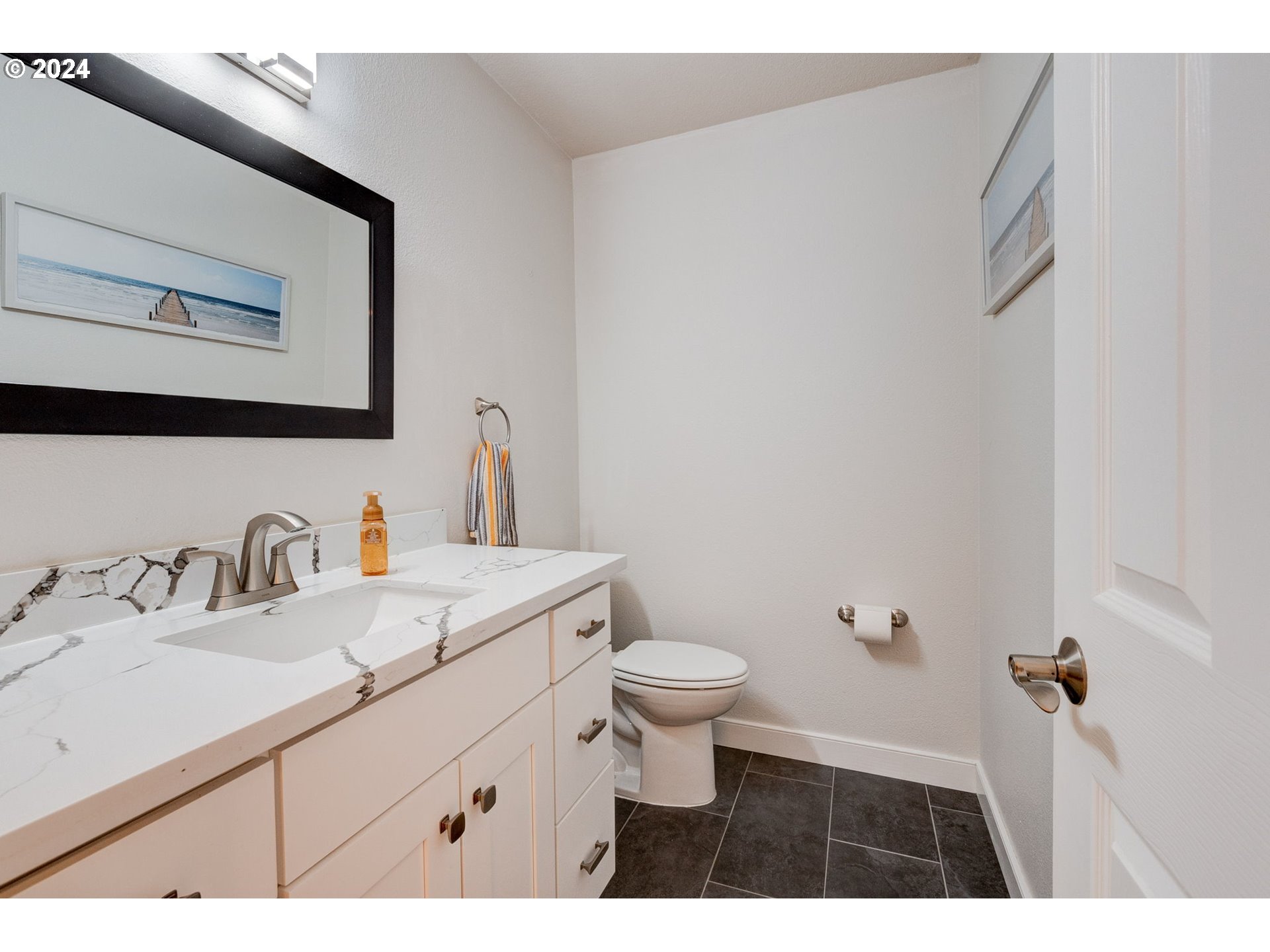 12190 Northwest McDaniel Road Portland, OR 97229 - Photo 20 of 48 Bathroom