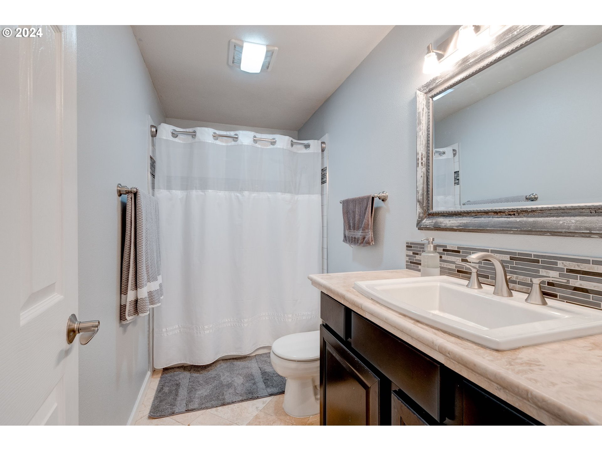 12190 Northwest McDaniel Road Portland, OR 97229 - Photo 33 of 48 Bathroom