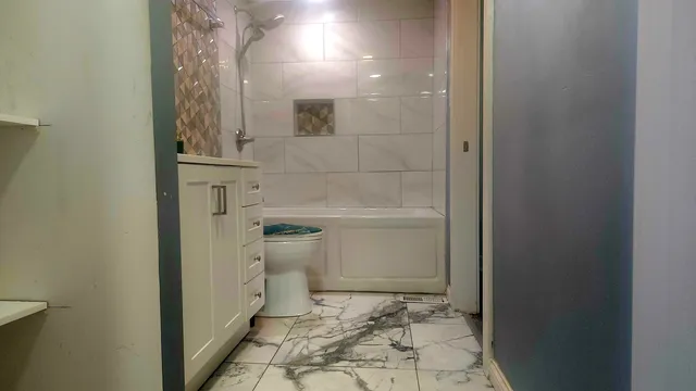 $195,000 | 13331 South Calumet Avenue, Chicago, IL 60827