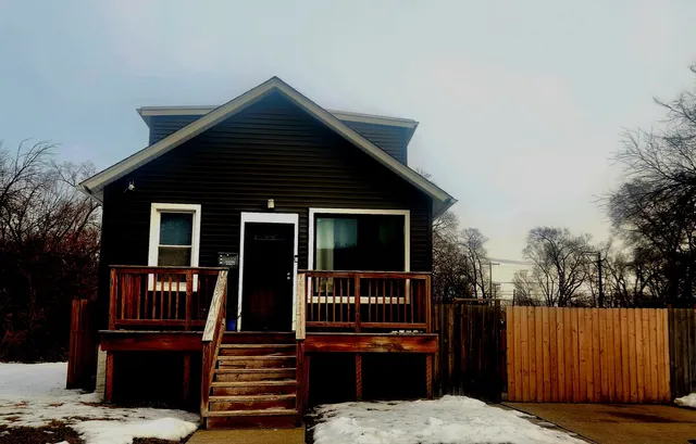 $195,000 | 13331 South Calumet Avenue, Chicago, IL 60827