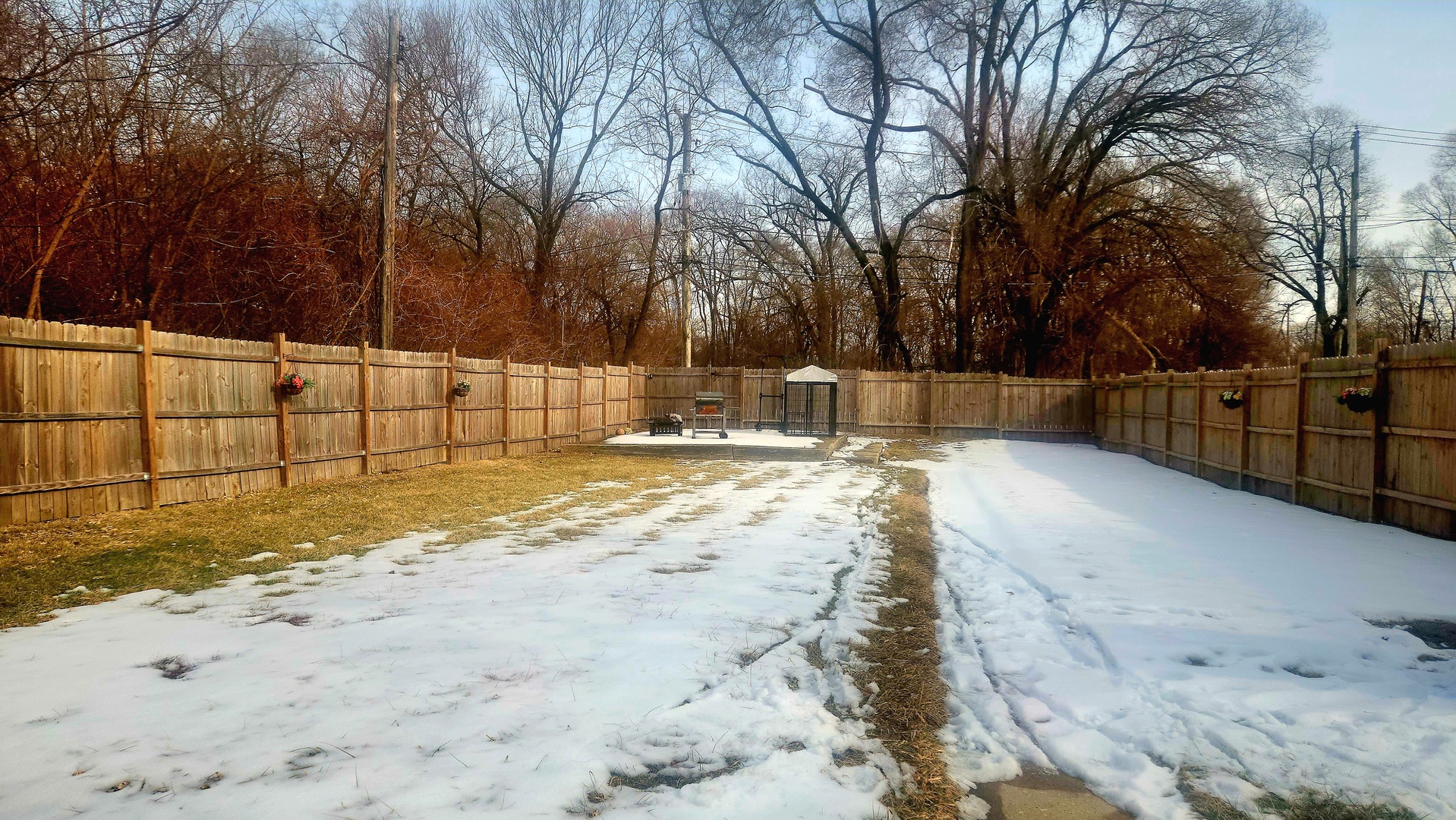 13331 South Calumet Avenue Chicago, IL 60827 - Photo 32 of 35 a view of a yard with trees in the background