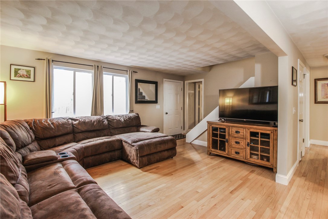 8 Ridley Lane Hopkinton, RI 02832 - Photo 3 of 15 Living Room