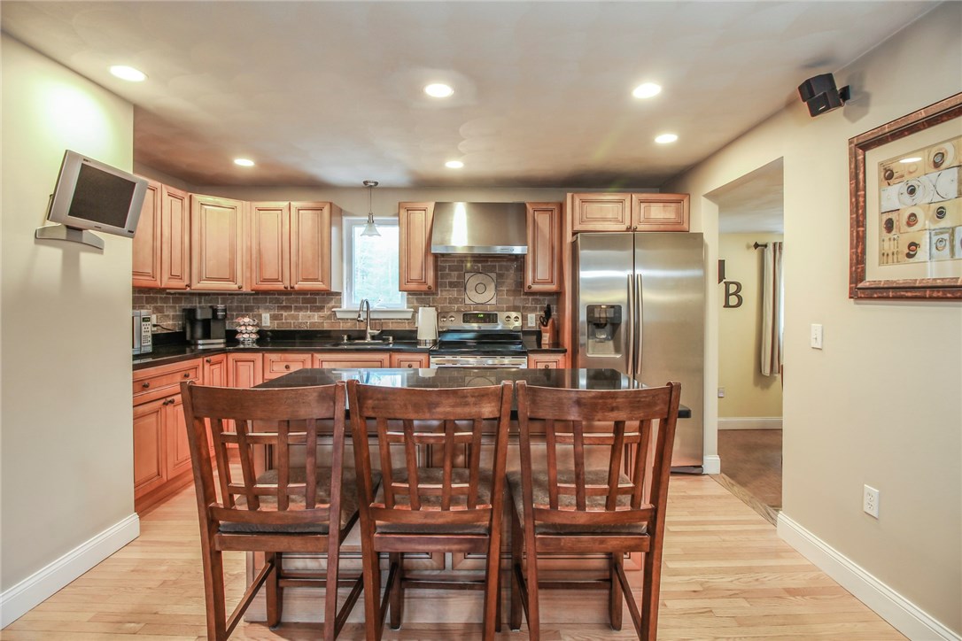 8 Ridley Lane Hopkinton, RI 02832 - Photo 4 of 15 Kitchen