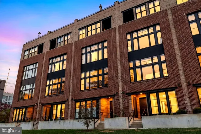 $1,240,000 | 4586 Riverside Way, Philadelphia, PA 19127