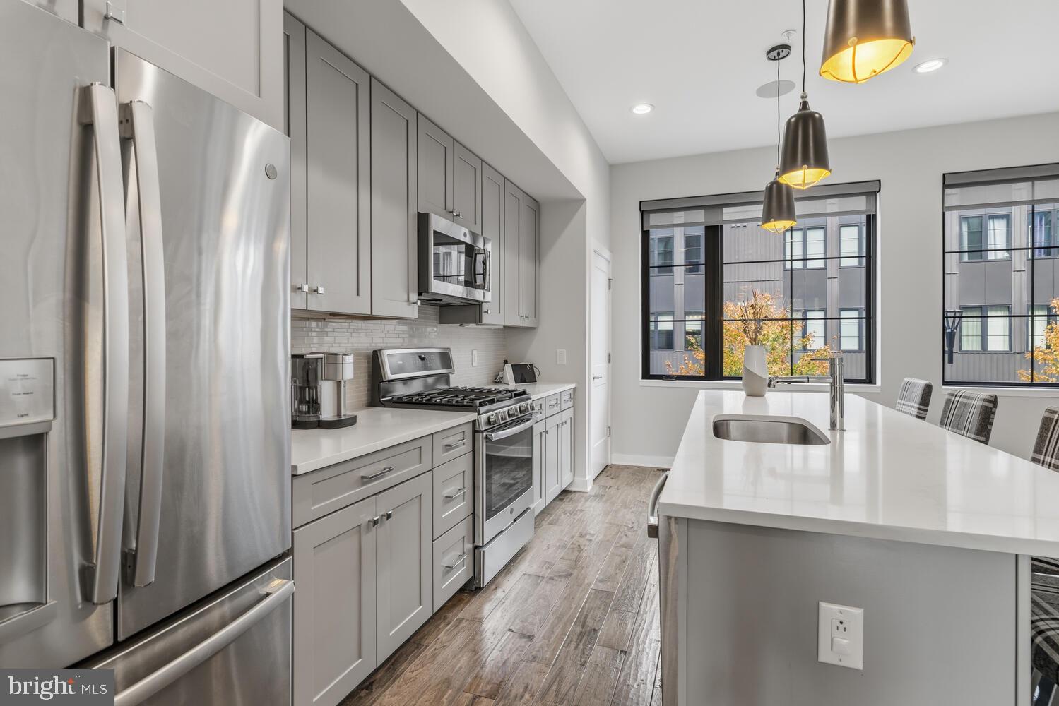 4586 Riverside Way Philadelphia, PA 19127 - Photo 11 of 48