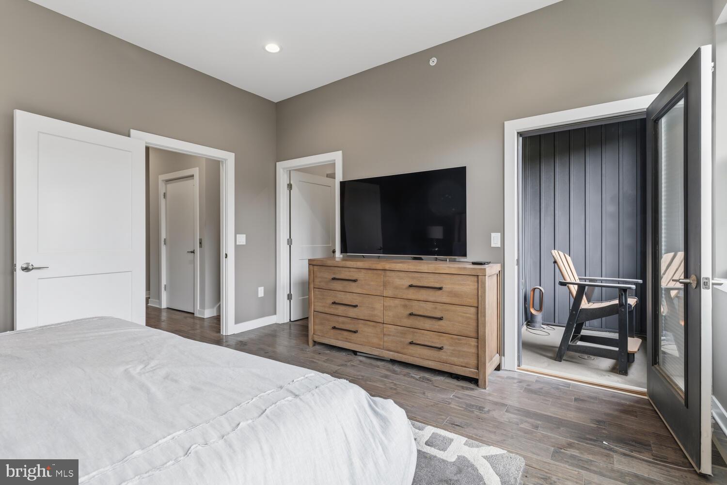 4586 Riverside Way Philadelphia, PA 19127 - Photo 20 of 48