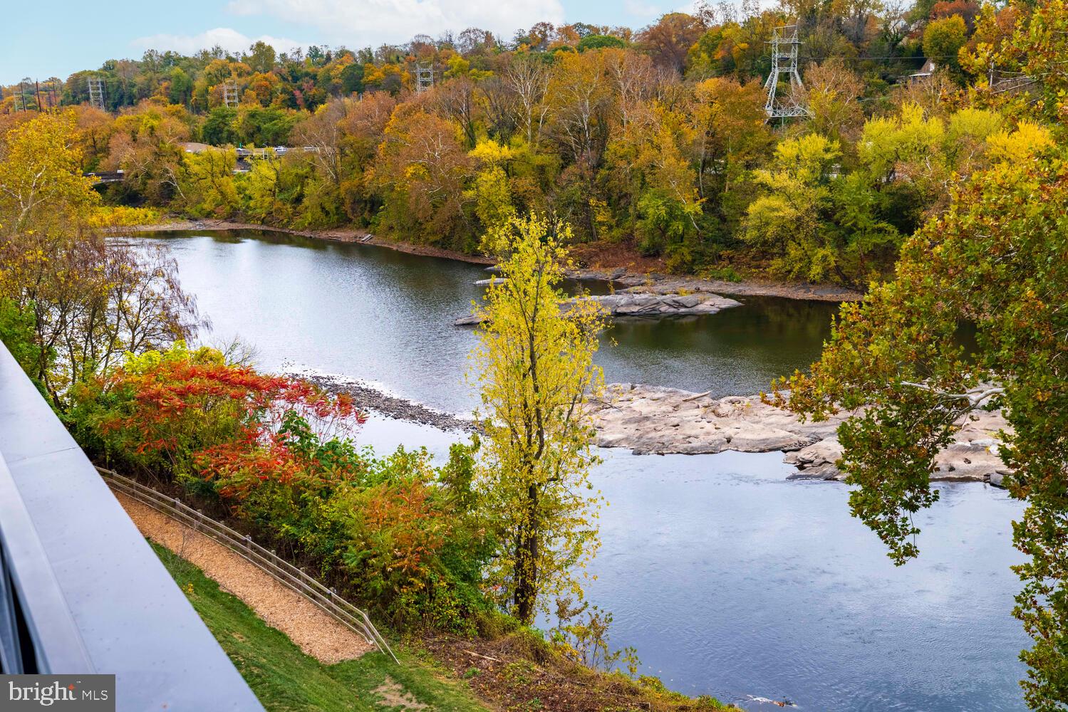 4586 Riverside Way Philadelphia, PA 19127 - Photo 2 of 48