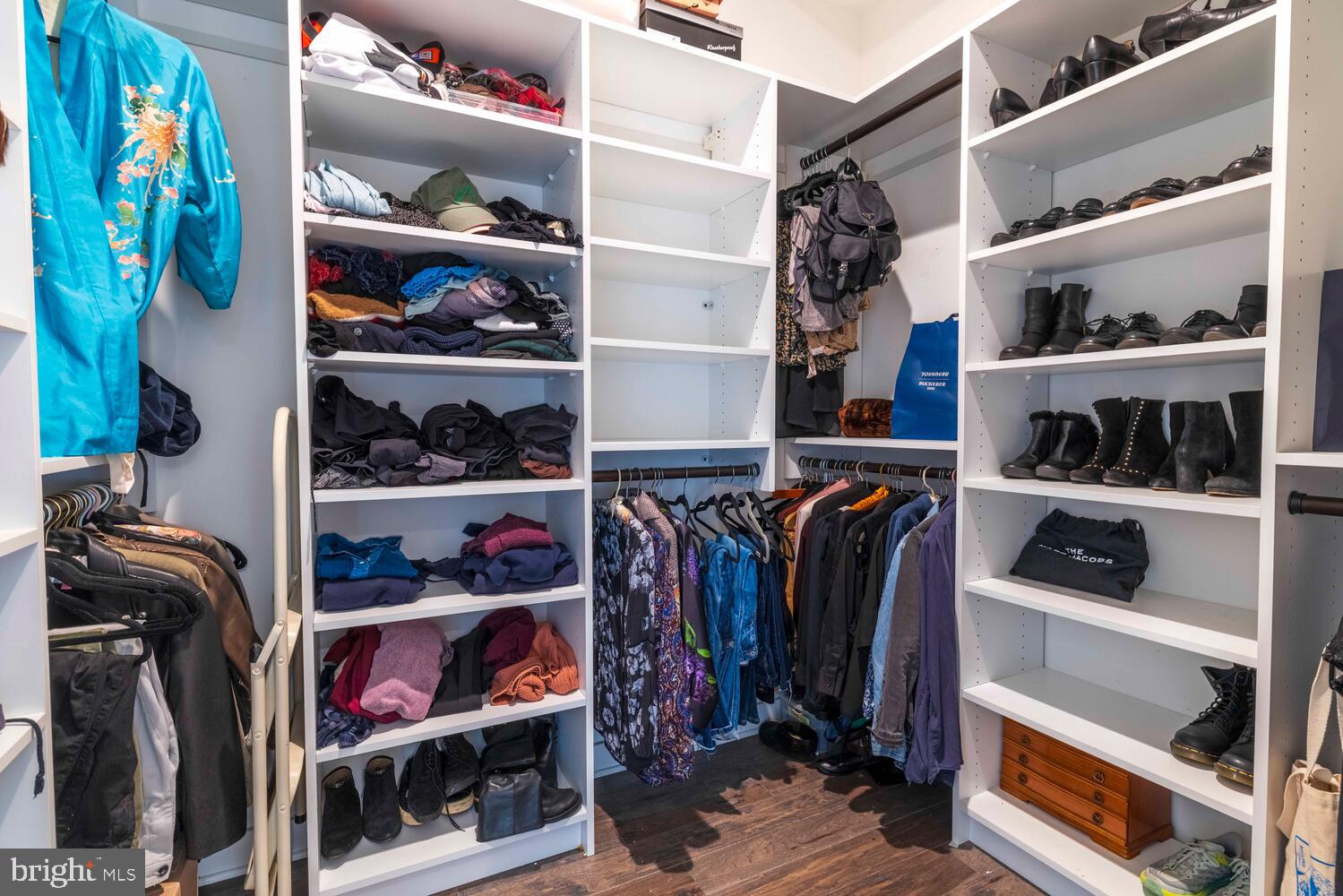 4586 Riverside Way Philadelphia, PA 19127 - Photo 30 of 48