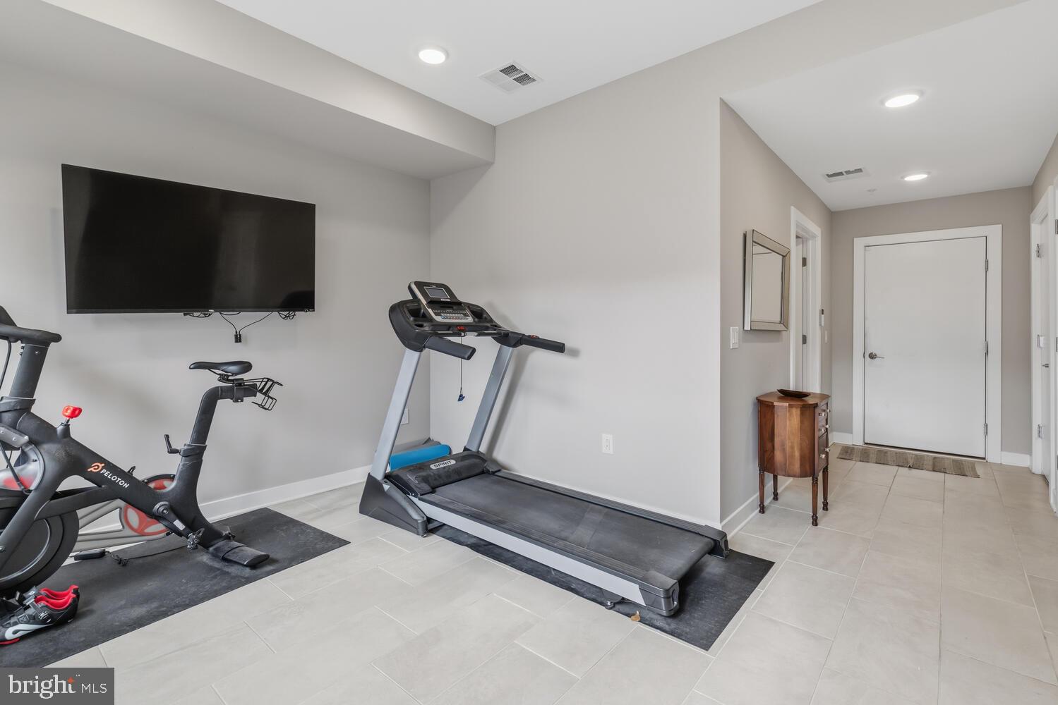 4586 Riverside Way Philadelphia, PA 19127 - Photo 32 of 48