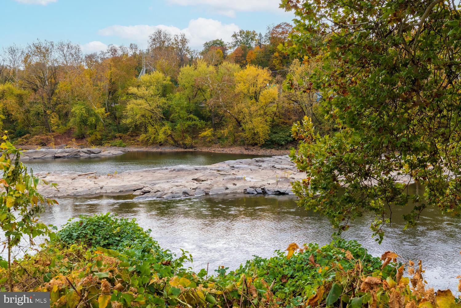 4586 Riverside Way Philadelphia, PA 19127 - Photo 39 of 48