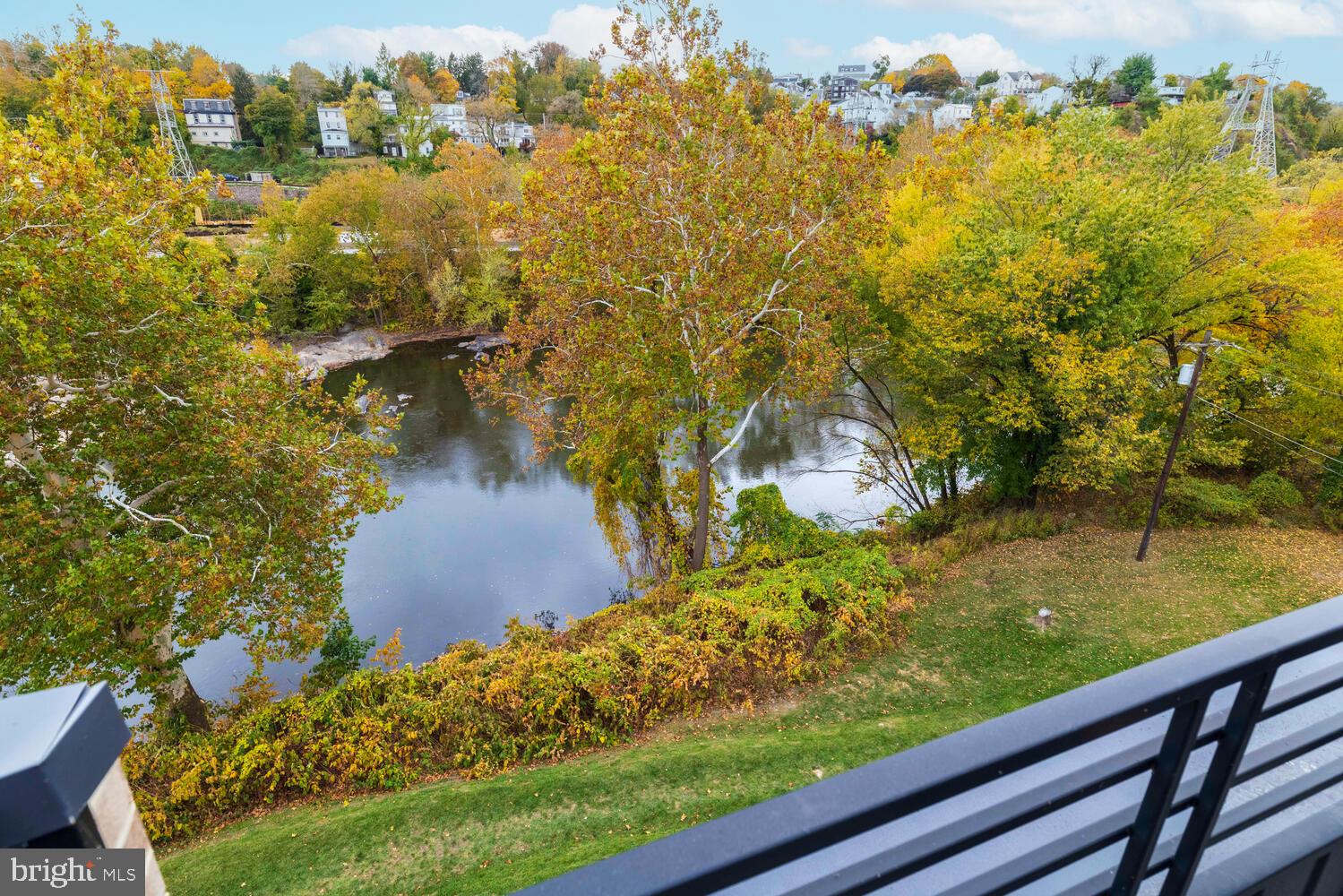 4586 Riverside Way Philadelphia, PA 19127 - Photo 40 of 48