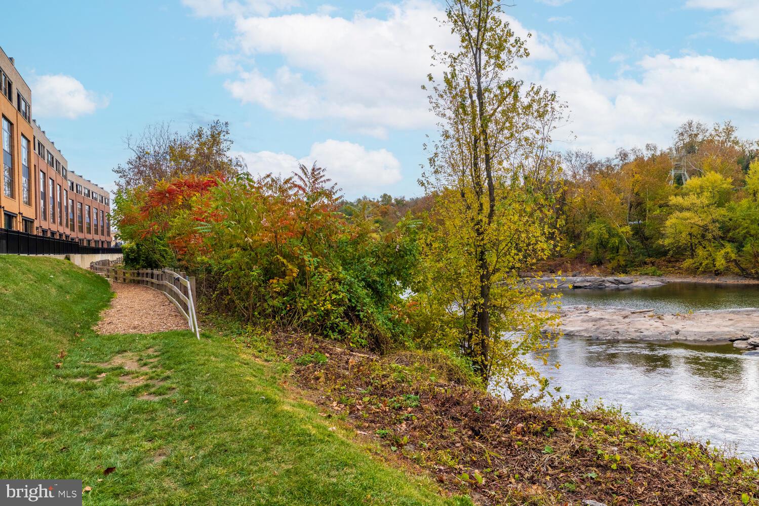 4586 Riverside Way Philadelphia, PA 19127 - Photo 43 of 48