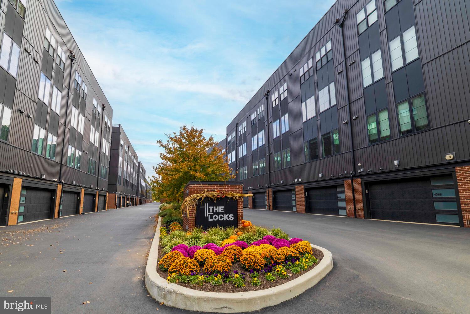 4586 Riverside Way Philadelphia, PA 19127 - Photo 44 of 48