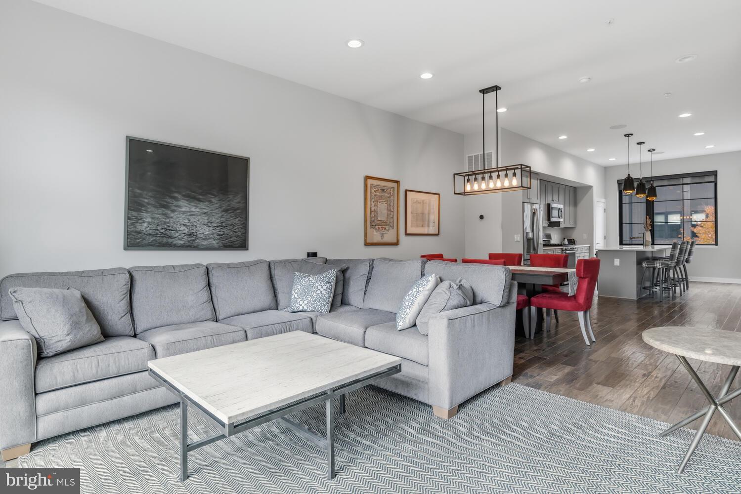 4586 Riverside Way Philadelphia, PA 19127 - Photo 7 of 48