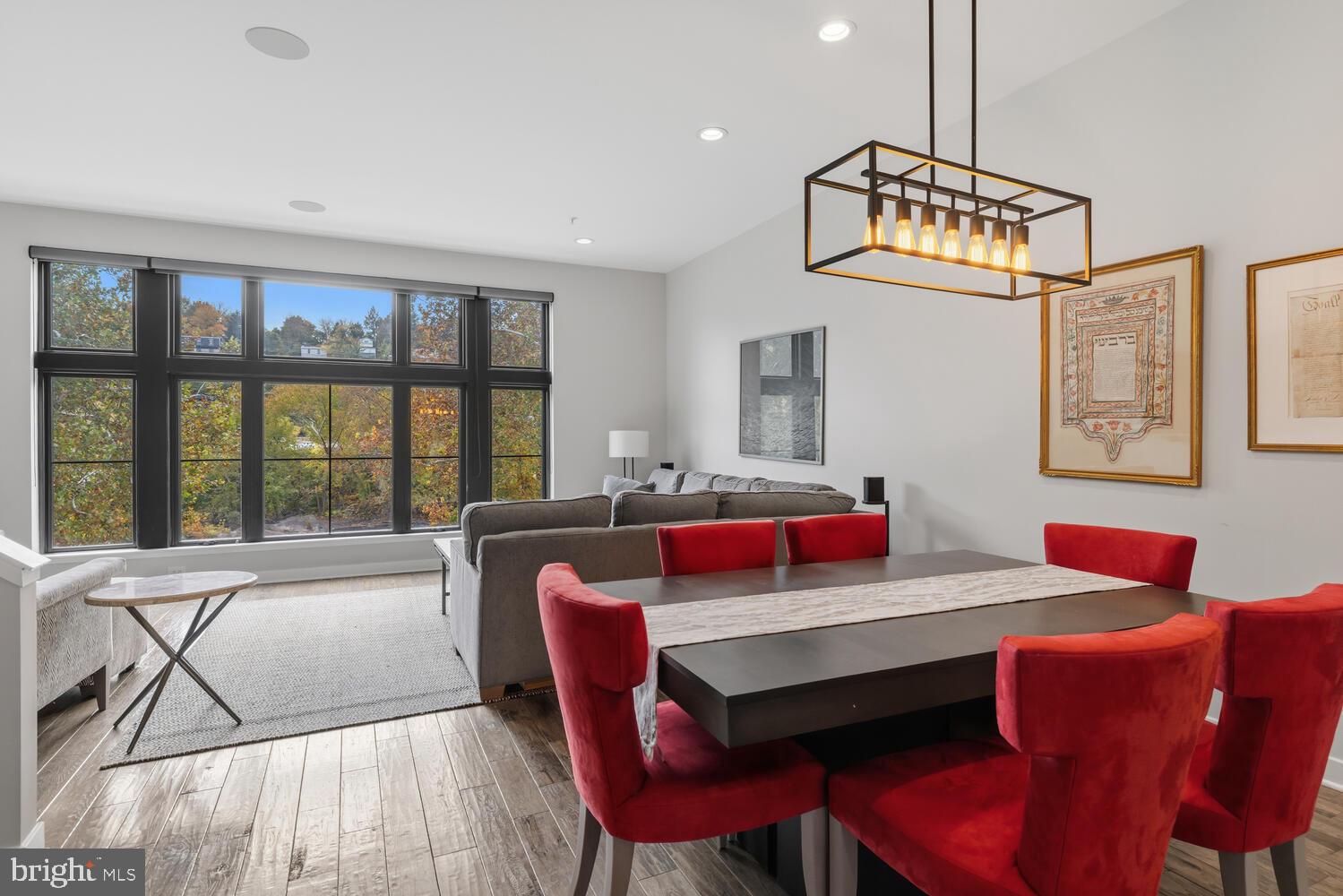 4586 Riverside Way Philadelphia, PA 19127 - Photo 9 of 48