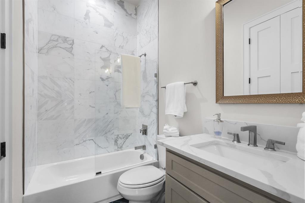 218 East Dallas Road, Unit 104 Grapevine, TX 76051 - Photo 33 of 40 3rd Level Ensuite