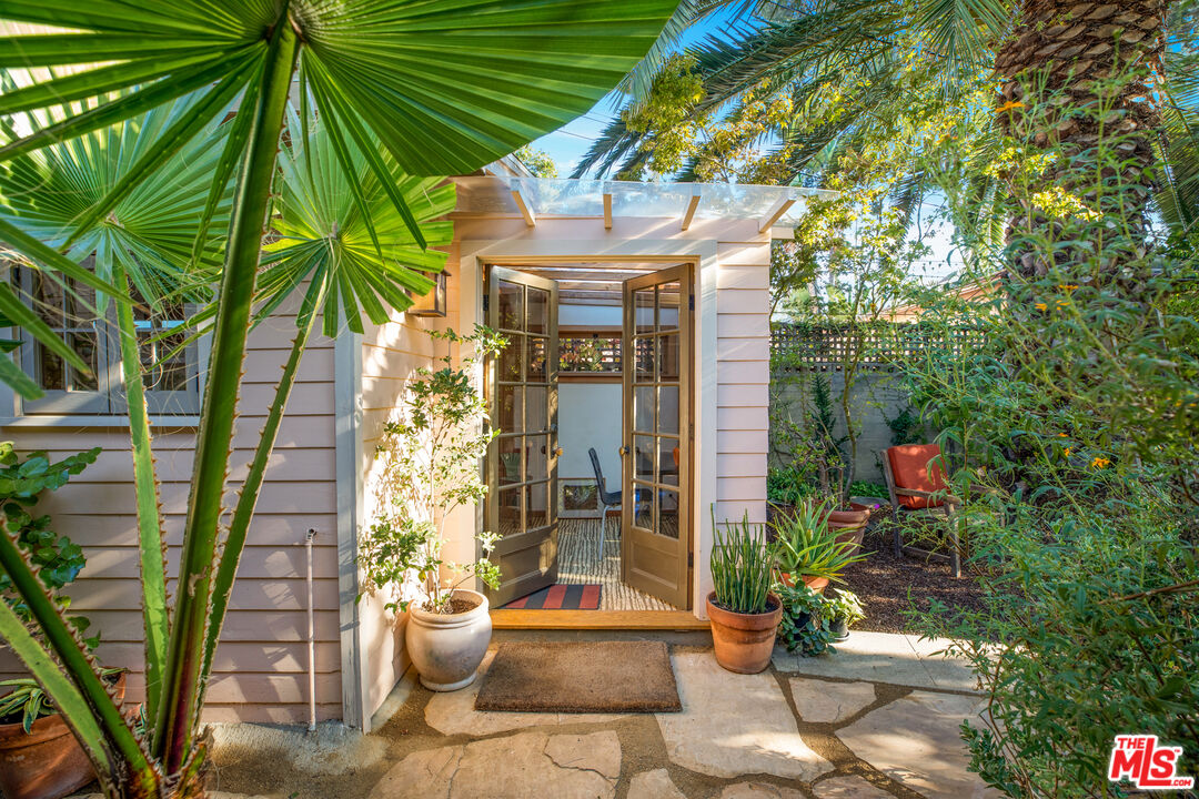 761 Palms Boulevard Venice, CA 90291 - Photo 20 of 26 a view of a path along with potted plants