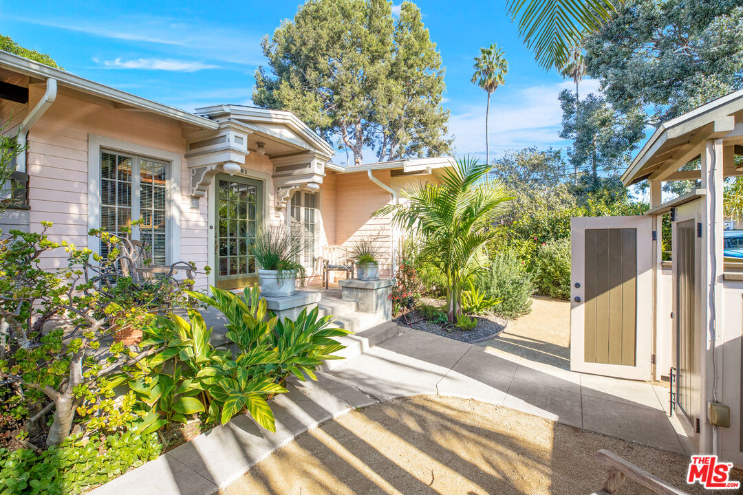 761 Palms Boulevard Venice, CA 90291 - Photo 2 of 26 a view of a garden with pathway