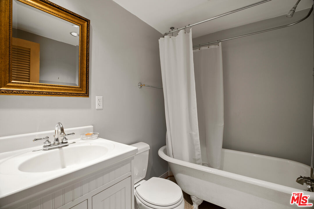 761 Palms Boulevard Venice, CA 90291 - Photo 26 of 26 a bathroom with a sink toilet and shower